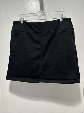 S.C. & Co. Black Pull-On Women’s Stretch Skort with Front Pockets Large